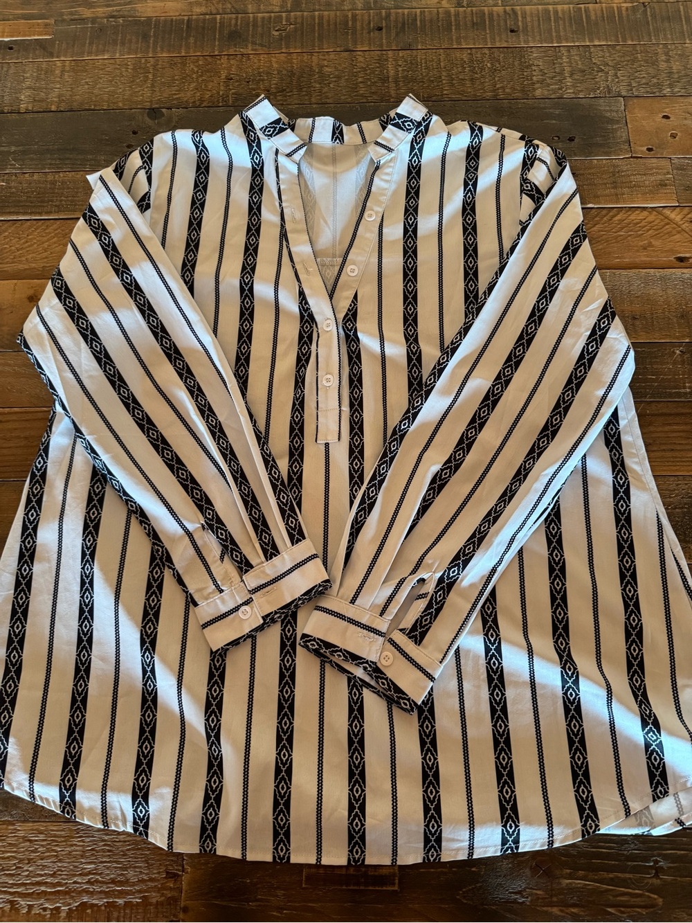 Amazon Black and White Striped Casual Button-Down Shirt
